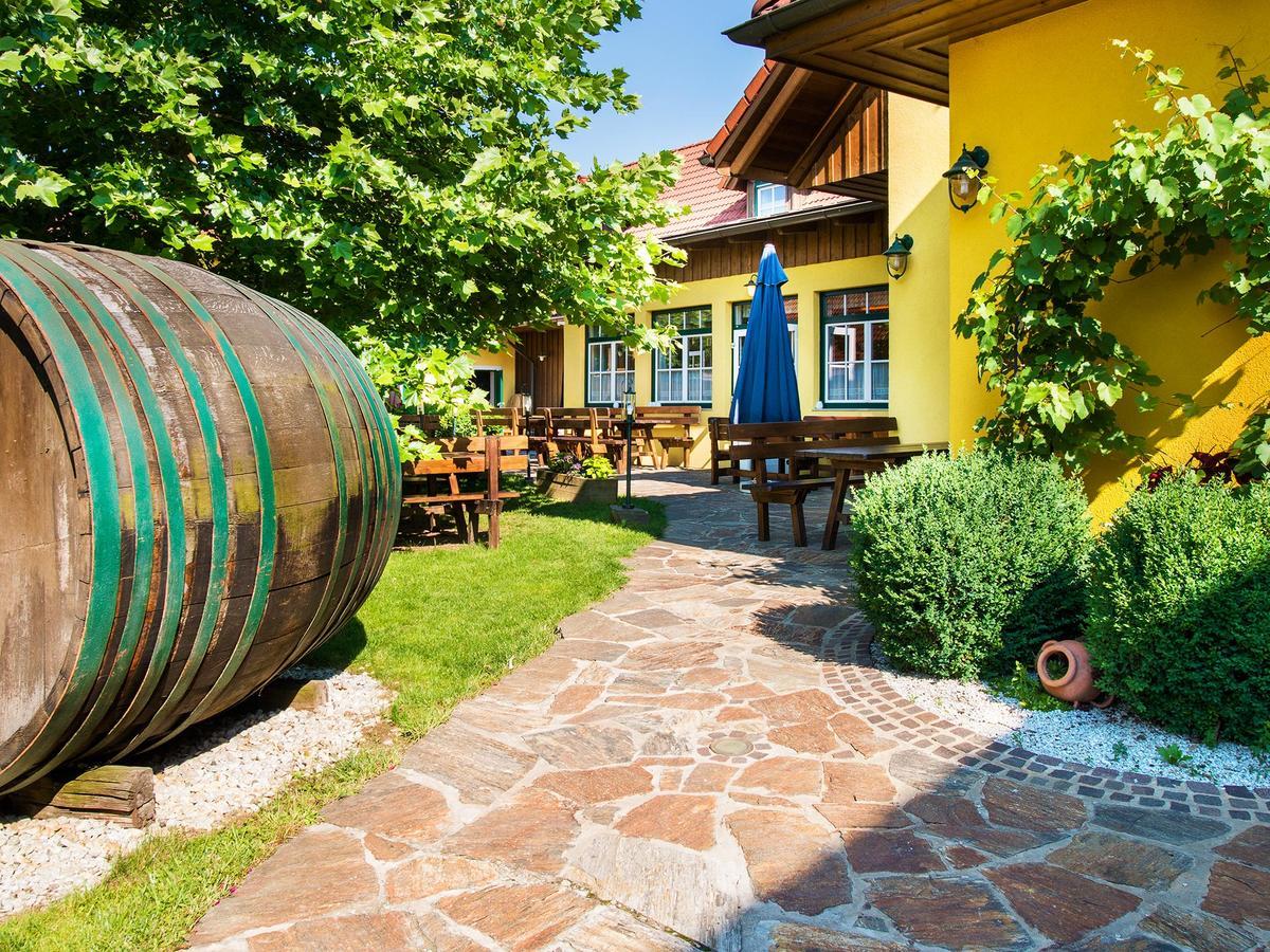 Landhof Steinbaeck Hotel Sankt Stefan ob Stainz Exterior photo